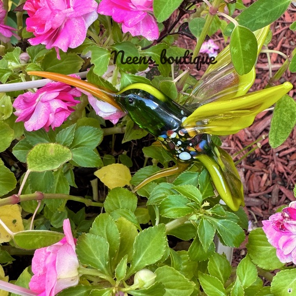 Hand Blown Glass Hummingbird FINAL SALE UNLESS BUNDLE! - Picture 3 of 7